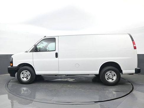 Used 2020 Chevrolet Express 2500 w/ Driver Convenience Package RWD image 20