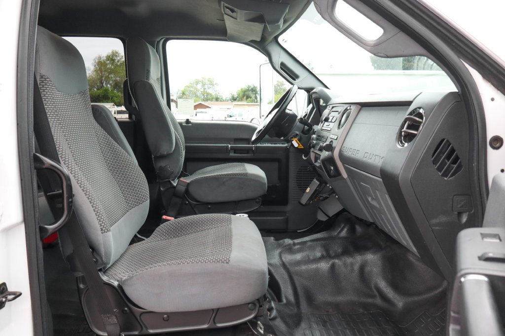 Used 2015 Ford F650 2WD Crew Cab Super Duty image 34