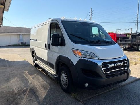 Used 2025 RAM ProMaster 2500 w/ U-Haul Equipment Group FWD image 3