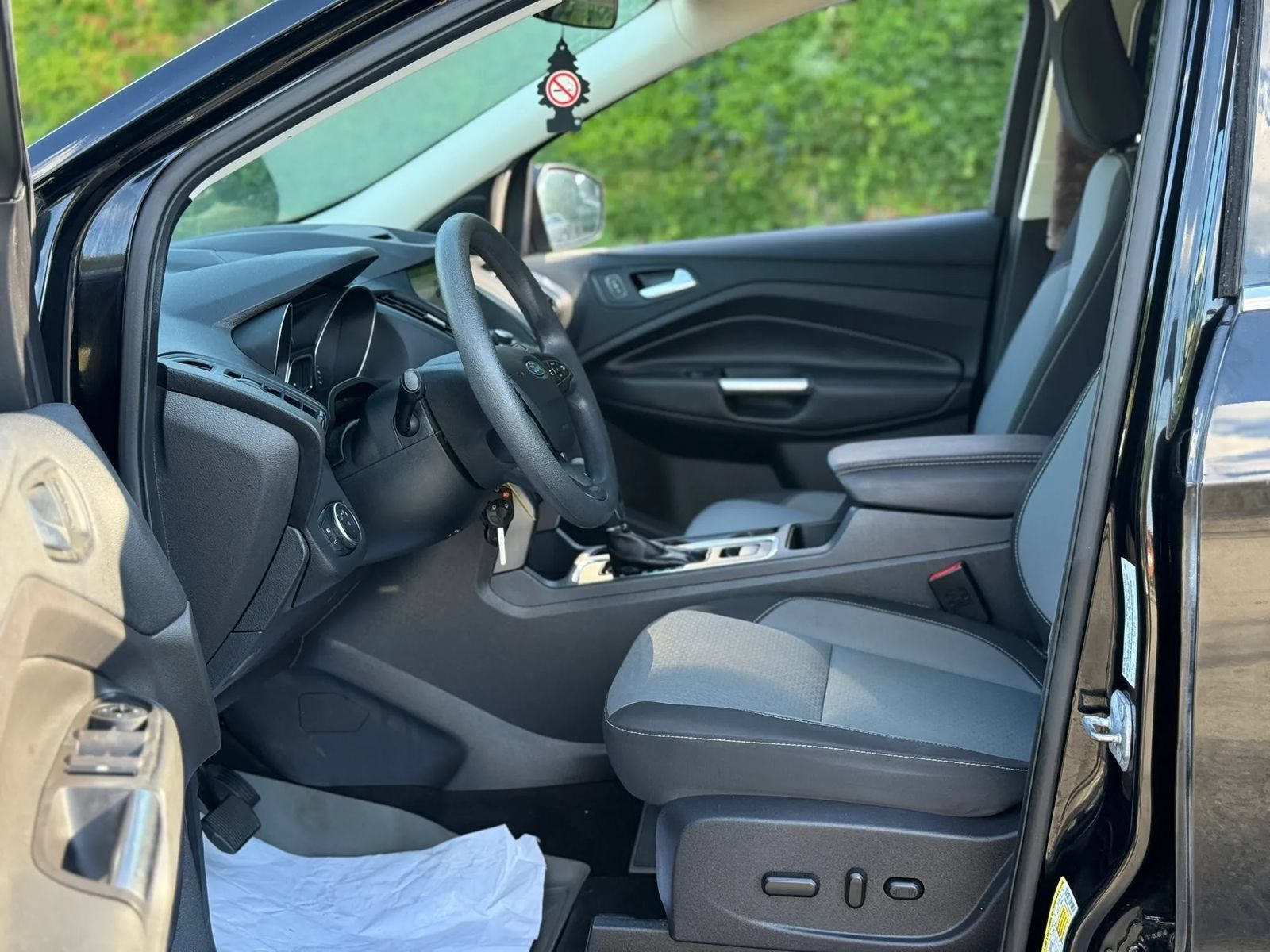 Used 2018 Ford Escape SE w/ SE Sync 3 Package AWD/4WD image 8
