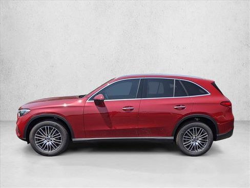 Certified 2025 Mercedes-Benz GLC 300 4MATIC image 5