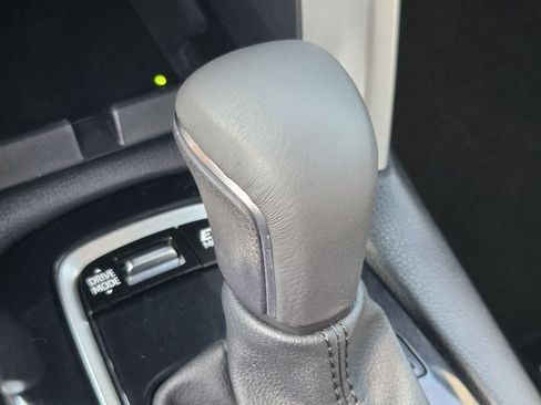 Used 2024 Toyota Corolla Cross AWD Hybrid w/ Convenience Package image 21