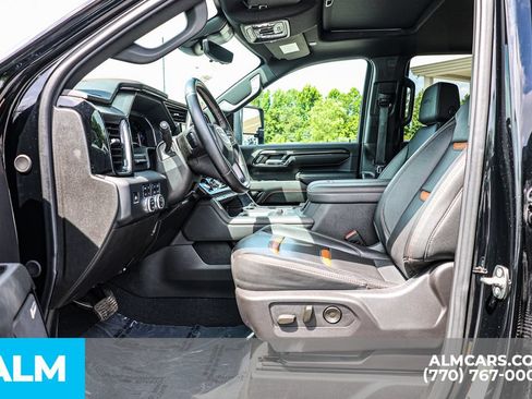 Used 2024 GMC Sierra 2500 AT4 w/ AT4 Premium Plus Package AWD/4WD image 17