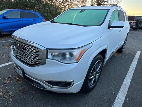 Used 2017 GMC Acadia Denali w/ Technology Package image 5