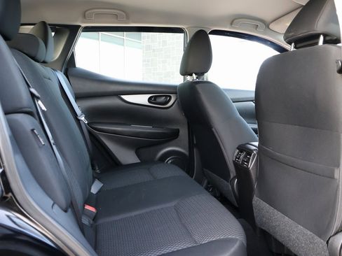 Used 2022 Nissan Rogue Sport S image 13