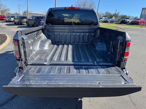 Certified 2024 Nissan Frontier SV w/ Technology Package image 10