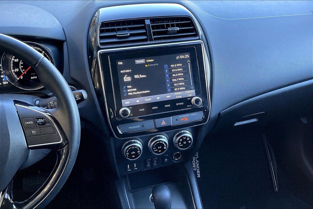 Used 2025 Mitsubishi Outlander Sport AWD image 6
