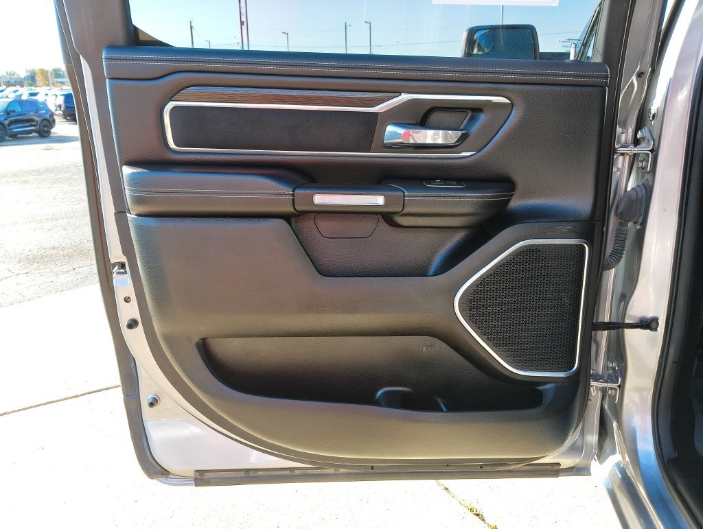 Used 2023 RAM 1500 Laramie AWD/4WD image 13