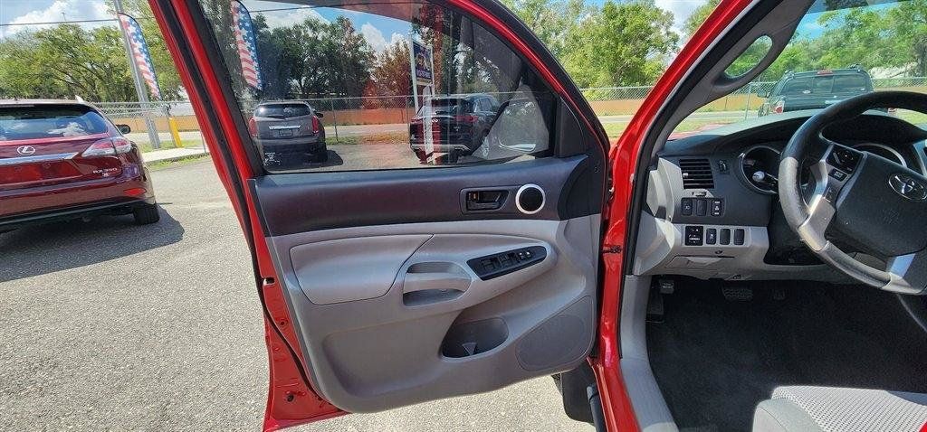 Used 2015 Toyota Tacoma PreRunner w/ TRD Sport Package RWD image 28