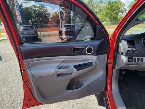 Used 2015 Toyota Tacoma PreRunner w/ TRD Sport Package RWD image 28