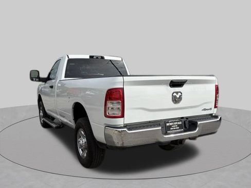 Used 2024 RAM 3500 Tradesman w/ Chrome Appearance Group AWD/4WD image 4