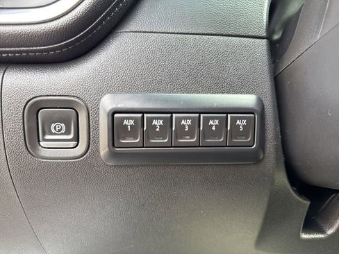 Used 2021 Chevrolet Silverado 3500 LT w/ Snow Plow Prep Package AWD/4WD image 45