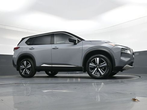 Used 2021 Nissan Rogue Platinum image 35