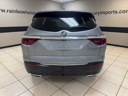 Used 2024 Buick Enclave Essence w/ Experience Buick Package image 5