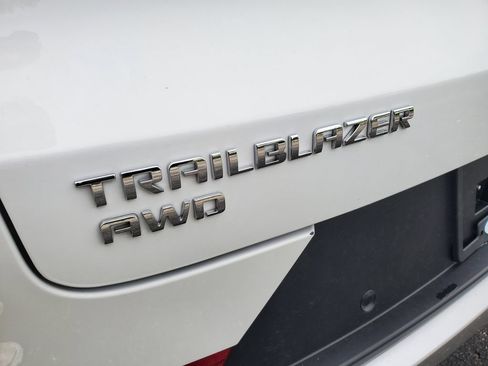 Certified 2024 Chevrolet TrailBlazer LT w/ LT Cold Weather Package AWD/4WD image 30