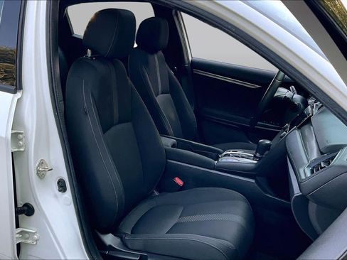 Used 2018 Honda Civic EX image 8