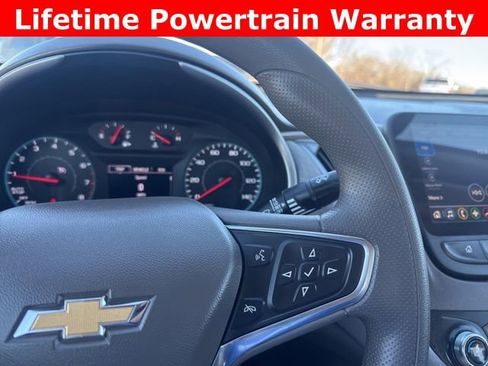 Used 2025 Chevrolet Malibu LT image 13