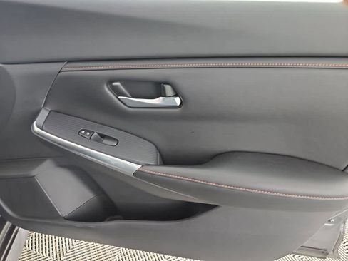 Used 2023 Nissan Sentra SR w/ Trunk Package image 8