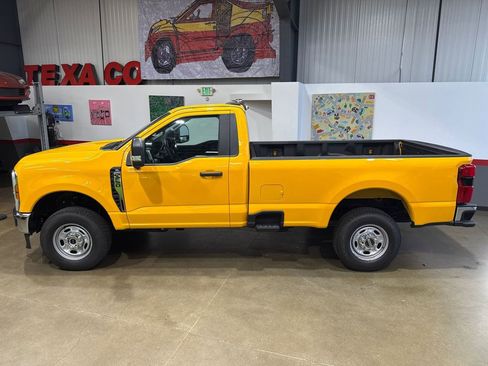 Used 2025 Ford F250 XLT w/ 360-Degree Camera Package image 56