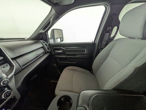 Certified 2024 RAM 2500 Big Horn image 29