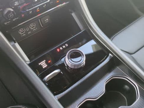 New 2025 Jeep Grand Cherokee L Limited w/ Trailer Tow Package image 33