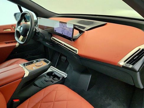 Used 2022 BMW iX xDrive50 w/ Premium Package image 23