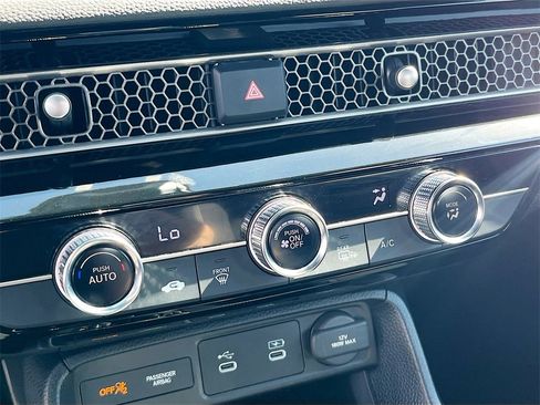 Used 2025 Honda Civic Sport image 15
