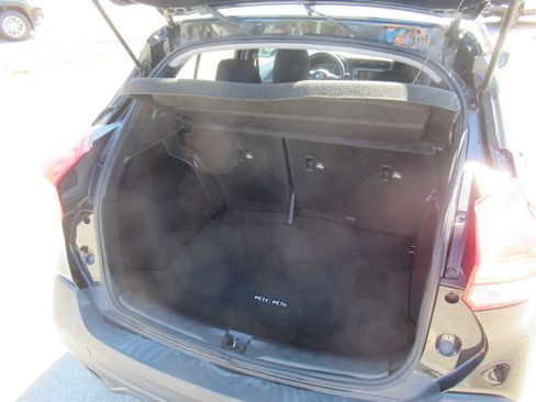 Used 2018 Nissan Kicks SR w/ Exterior Electronics Package image 5