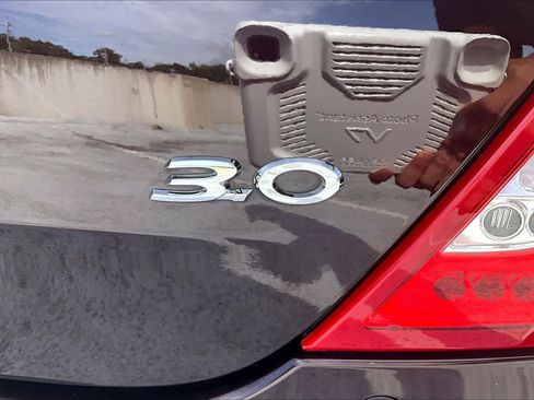 Used 2013 Jaguar XJ RWD image 9