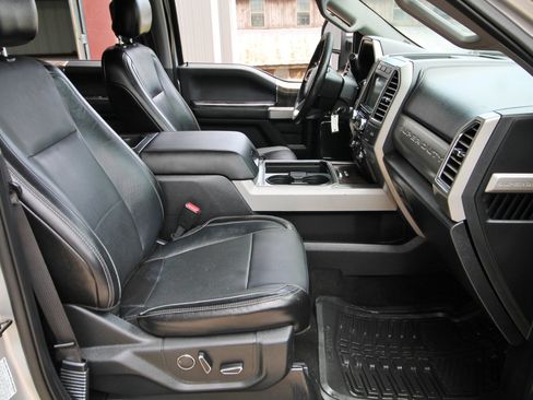 Used 2017 Ford F350 Lariat w/ Chrome Package AWD/4WD image 37