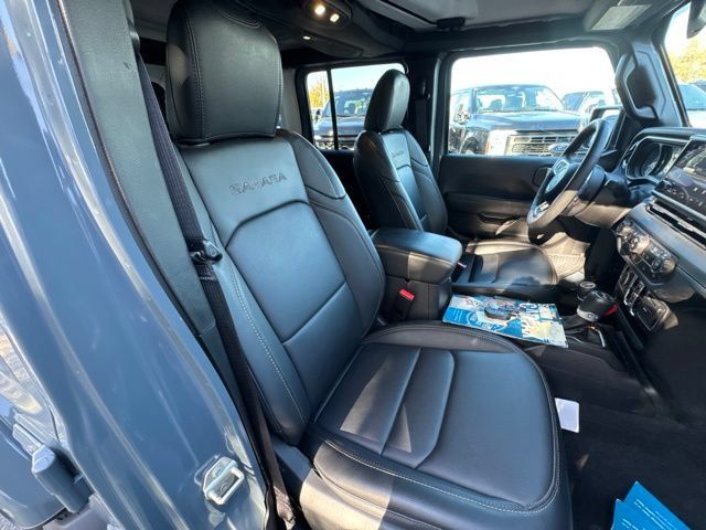 Used 2024 Jeep Wrangler Unlimited Sahara AWD/4WD image 8