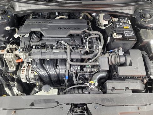 Used 2022 Hyundai Elantra SEL image 30