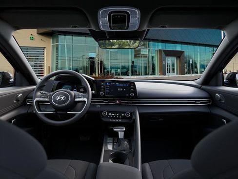 Certified 2025 Hyundai Elantra Hybrid FWD image 11