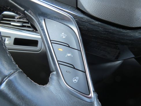 Certified 2023 Cadillac XT5 Premium Luxury w/ LPO, Floor Liner Package image 23