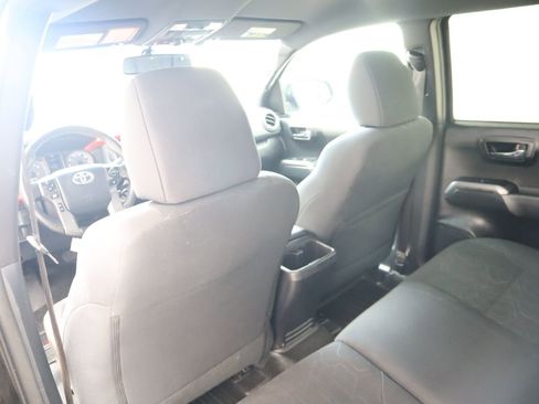 Used 2016 Toyota Tacoma TRD Off-Road w/ Towing Package AWD/4WD image 43