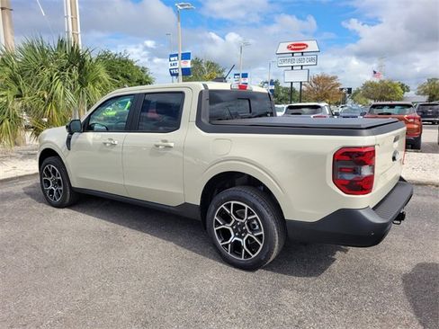 Used 2025 Ford Maverick Lariat w/ 4K Tow Package image 11