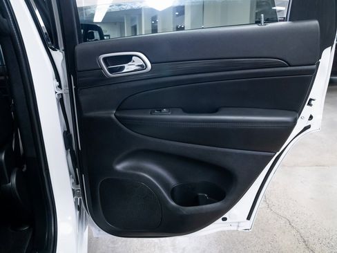 Used 2022 Jeep Grand Cherokee Laredo X image 22