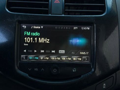 Used 2013 Chevrolet Spark LT image 21