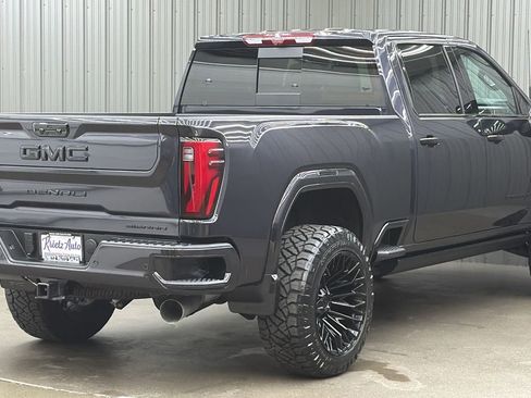Used 2025 GMC Sierra 3500 Denali w/ Denali Reserve Package image 5