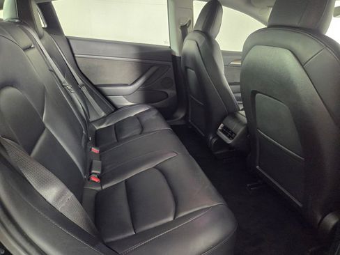 Used 2022 Tesla Model 3 Standard Range image 27