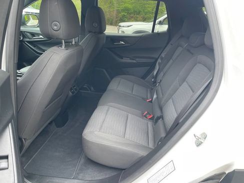 Used 2025 Chevrolet Equinox LT AWD/4WD image 18