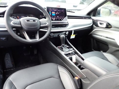 New 2026 Jeep Compass Limited image 14