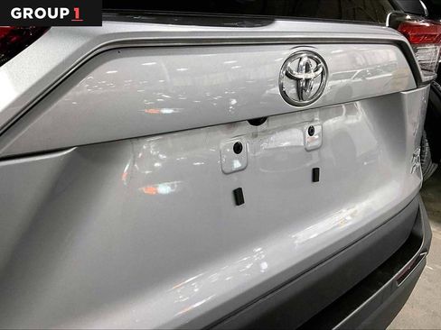 Used 2023 Toyota RAV4 XLE AWD/4WD image 31