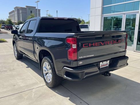 Used 2022 Chevrolet Silverado 1500 Custom RWD image 9