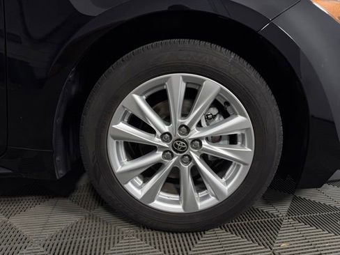 Used 2023 Toyota Corolla LE w/ LE Convenience Package FWD image 34