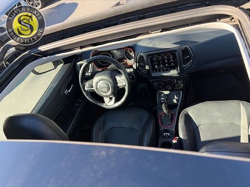 Used 2019 Jeep Compass Trailhawk w/ Leather Interior Group image 27