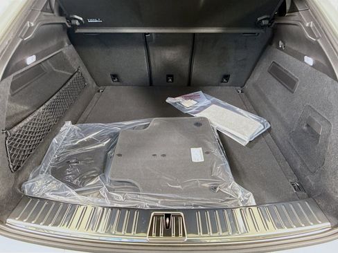 Certified 2025 Porsche Cayenne image 20