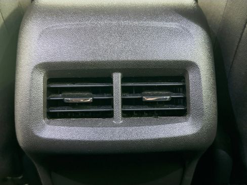 Used 2023 Chevrolet Equinox LT image 27