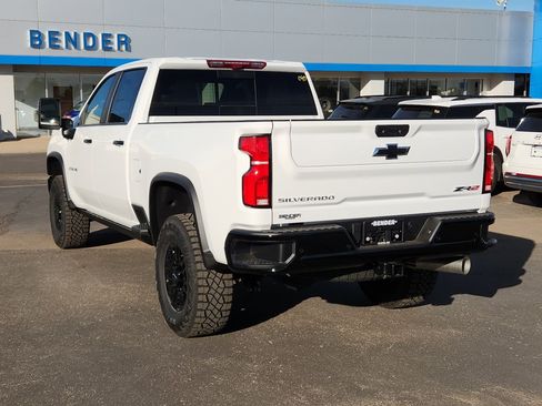 New 2026 Chevrolet Silverado 2500 ZR2 image 3