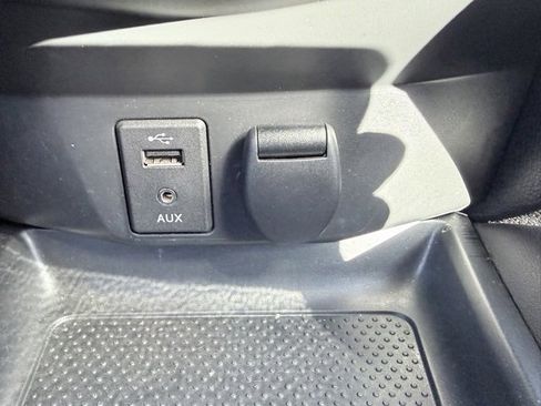 Used 2018 Nissan Rogue Sport SL w/ SL Premium Package image 17